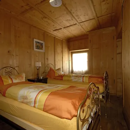 Rifugio Cavaglia Gæstehus *